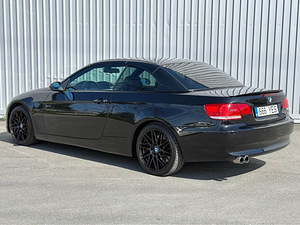 BMW 330D 170kw Individual (10 фото из 12)