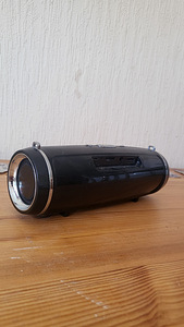 Bluetooth kõlar (2 foto / 3)
