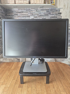 Monitor Dell P2414Hb — 24", IPS, koos aluse ja kaabliga (1 foto / 4)