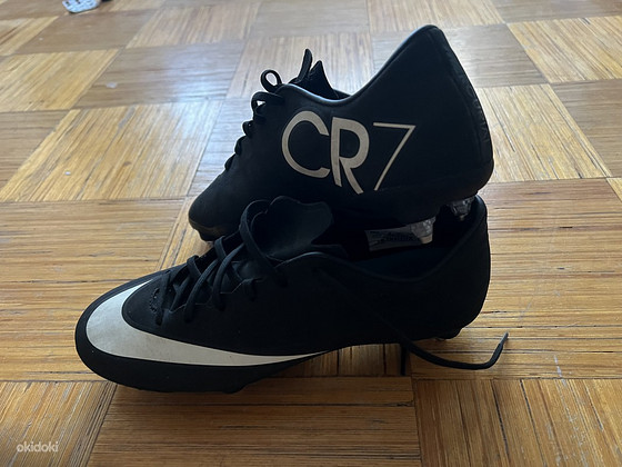Футбольные бутсы CR7 Mercurial
