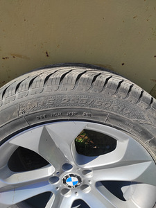 BMW x6 (2 фото из 4)