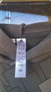 Свитер Adidas (2 фото из 2)