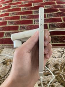 iPhone 5s (3 фото из 9)