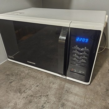 Microwave Samsung, 23 L, 800 W / Микроволновая печь Samsung