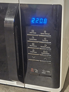 Microwave Samsung, 23 L, 800 W / Микроволновая печь Samsung (2 фото из 4)