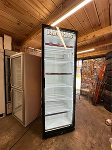 KLAASUKSEGA KÜLMKAPP (1 foto / 3)