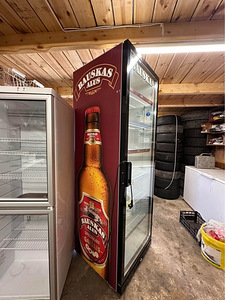 KLAASUKSEGA KÜLMKAPP (3 foto / 3)