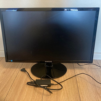 Samsung S24A300H