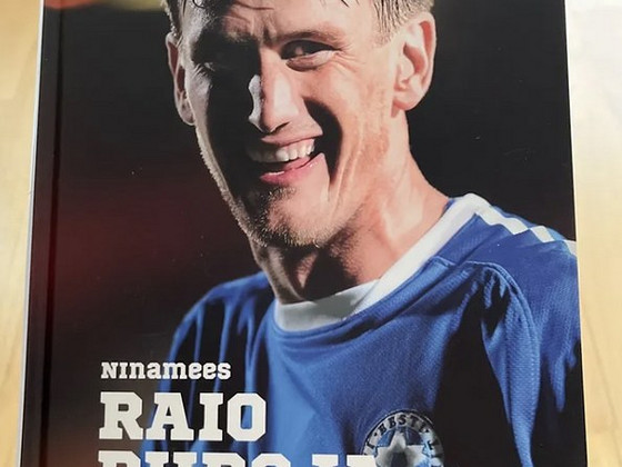 Книга "Ninamees Raio Piiroja. Õhuvõitleja"
