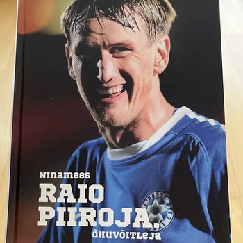 Книга "Ninamees Raio Piiroja. Õhuvõitleja"
