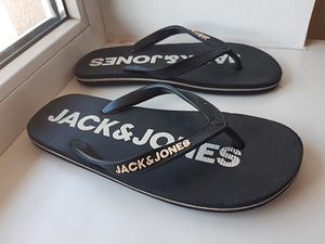 JACK & JONES NR 39/40 PLÄTUD (1 foto / 4)