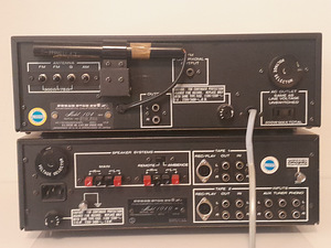 Тюнер и усилитель Marantz (3 фото из 4)