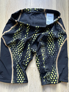 Müüa Speedo poiste võistluspüksid (1 foto / 2)