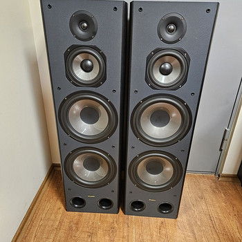 Proson Event 10 HiFi suured põrandakõlarid.