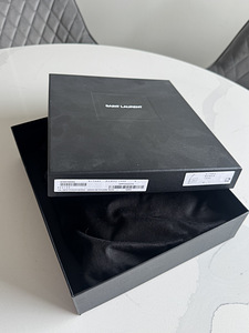 Saint Laurent сумка (4 фото из 4)