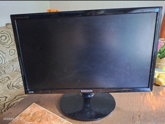 Монитор Samsung SyncMaster SA300 (Full HD, 21.5 дюйма