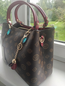 Женская сумочка. Louis Vuitton. (4 фото из 4)