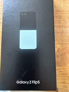 Samsung Galaxi Flip5 (1 foto / 5)