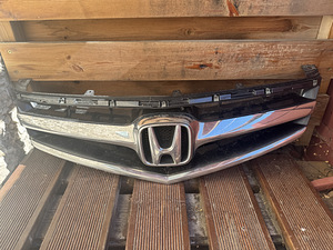 Honda Accord 7 radiaatorivõre (1 foto / 1)