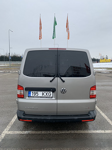 Volkswagen Caravelle длинный (4 фото из 15)