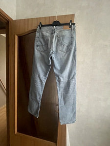 Джинсы (3 фото из 4)