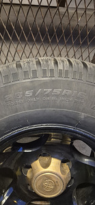 6×139.R16 TOYOTA HILUX SURF (2 foto / 4)