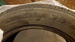 Резина 205/55/r16 (3 фото из 3)