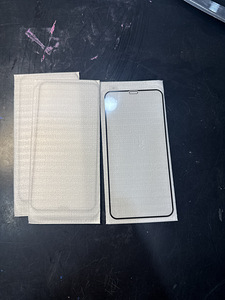 Защитное стекло iPhone11 (1 фото из 1)