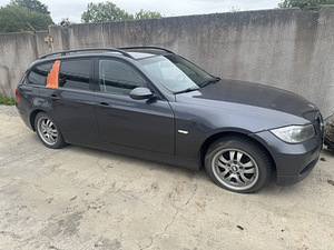 BMW 320d e91 (2 foto / 5)