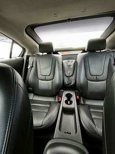 Opel Ampera plug in 2012 (11 фото из 12)