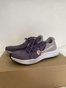 Кроссовки Nike размер 36,5 (1 фото из 3)