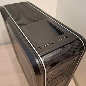 Настольный компьютер с процессором i5 и диском на 660 ГБ (3 фото из 4)
