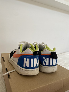 Детская обувь Nike (3 фото из 4)