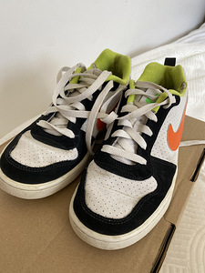 Детская обувь Nike (4 фото из 4)