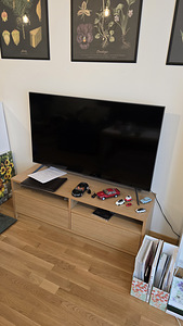 Samsung TV 50" 2022 UHD 4K (1 foto / 5)