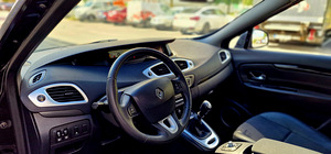 RENAULT MEGANE SCENIC XMOD (REG TASU MAKSTUD) (8 foto / 13)