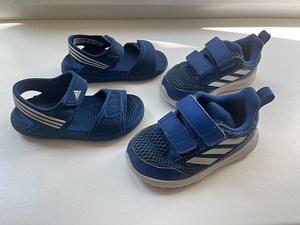 Adidas jalatsikomplekt sandaalid ja tossud 23.5 (1 foto / 5)