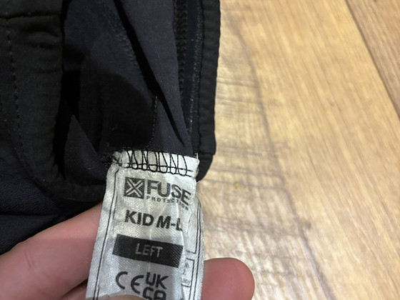 Fuse omega knee combo pads
