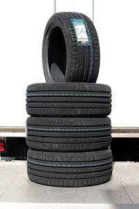 225/45R17 * 225/50R17 * 215/55R17 SUVEREHVID (1 foto / 3)