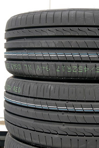 225/45R17 * 225/50R17 * 215/55R17 SUVEREHVID (3 foto / 3)
