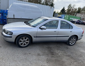 VOLVO S60 2,4 TURBO БЕНЗИН АВТОМАТ, ЗАПЧАСТИ (4 фото из 9)
