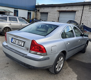 VOLVO S60 2,4 TURBO БЕНЗИН АВТОМАТ, ЗАПЧАСТИ (5 фото из 9)