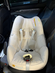 Автокресло Maxi-Cosi Pebble Plus (3 фото из 5)