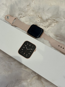 Apple Watch SE (1 foto / 5)