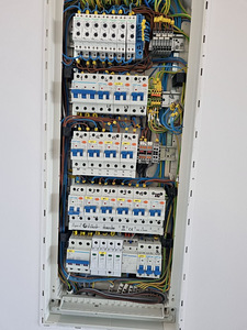 Elektriku teenused (5 foto / 8)