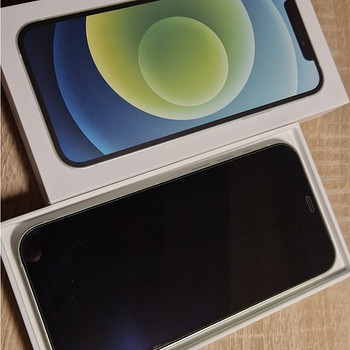 iPhone 12 256 Gb. Green. + Apple Watch SE Gold 40 mm.