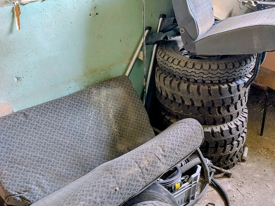 Land Rover Defender 110 tagumised istmed