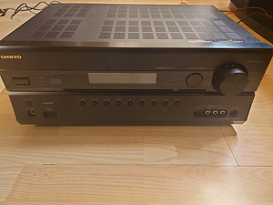 Onkyo TX-SR608 (6 фото из 6)