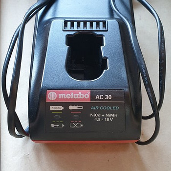 Uus Metabo laadija AC 30