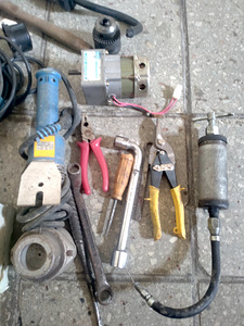 Vanad tööriistad automehaanikutele (2 foto / 7)